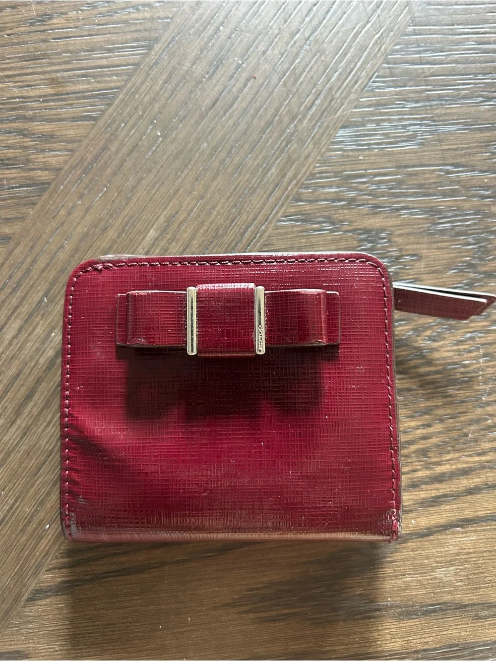 Coach Darcy Bow Saffiano Leather Wallet Burgandy GREAT CONDITION